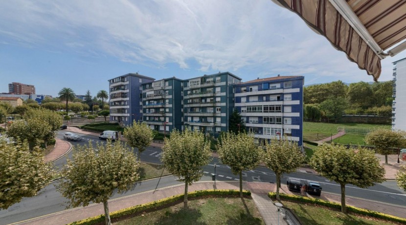 Precioso Piso Ubicado Cerca De Cruces Con 3 Habitaciones y Terraza