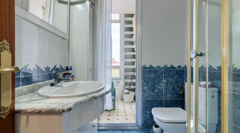 Precioso Piso Ubicado Cerca De Cruces Con 3 Habitaciones y Terraza