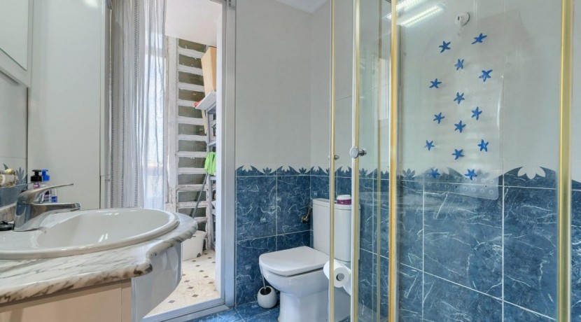 Precioso Piso Ubicado Cerca De Cruces Con 3 Habitaciones y Terraza
