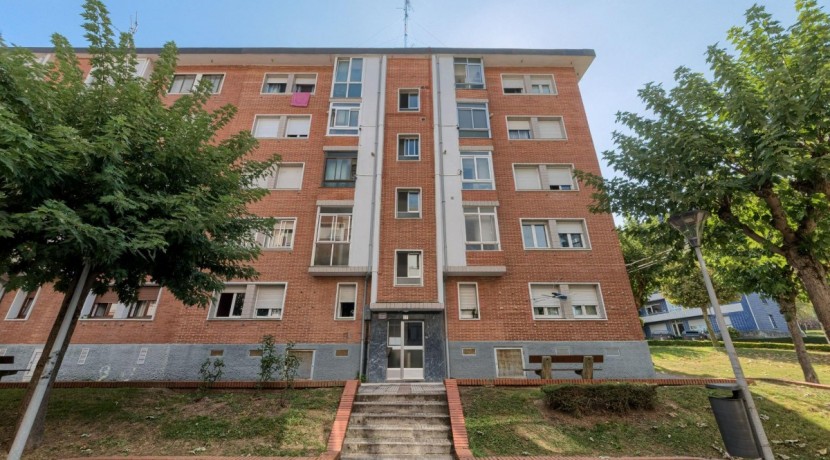 Precioso Piso Ubicado Cerca De Cruces Con 3 Habitaciones y Terraza