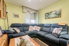 Precioso Piso Ubicado Cerca De Cruces Con 3 Habitaciones y Terraza