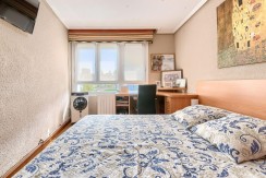 Precioso Piso Ubicado Cerca De Cruces Con 3 Habitaciones y Terraza
