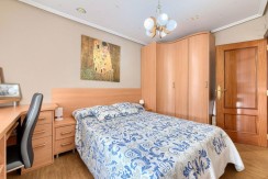 Precioso Piso Ubicado Cerca De Cruces Con 3 Habitaciones y Terraza