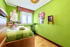 Precioso Piso Ubicado Cerca De Cruces Con 3 Habitaciones y Terraza