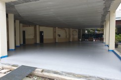 Se Alquila Gran Local comercial  con viviendas de 3 Plantas y 301m2 En el Centro De Etxebarri