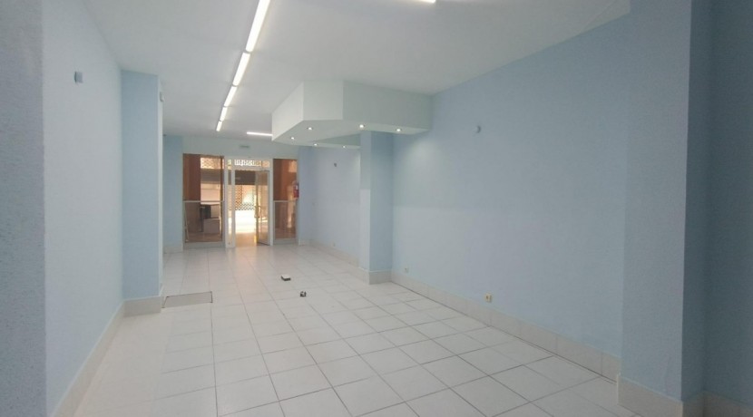 Se Vende Amplio local en Barakaldo Centro Con 80 m2
