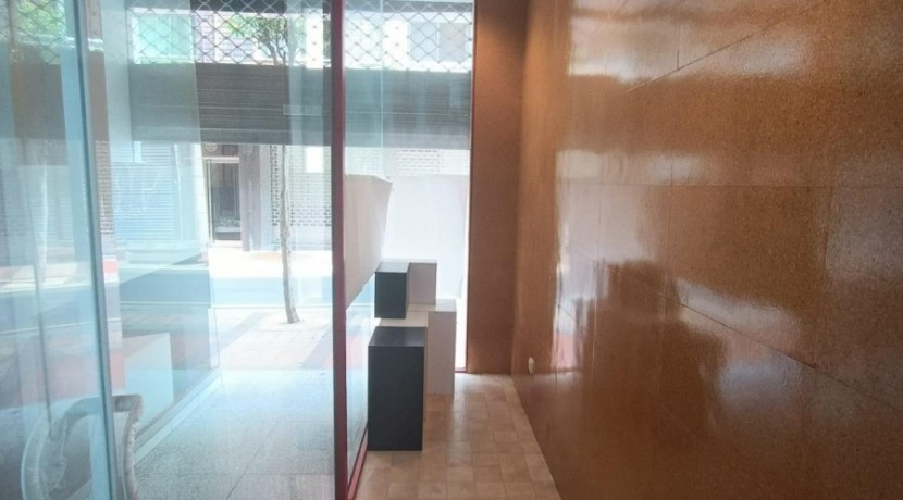 Se Vende Amplio local en Barakaldo Centro Con 80 m2