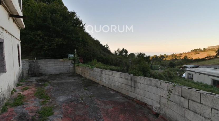 Se Vende Casa En Kobaron Con Preciosas Vistas Al Mar Para Reformar A Tu Gusto