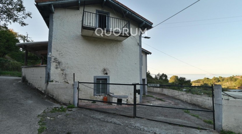 Se Vende Casa En Kobaron Con Preciosas Vistas Al Mar Para Reformar A Tu Gusto