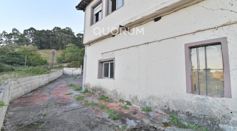 Se Vende Casa En Kobaron Con Preciosas Vistas Al Mar Para Reformar A Tu Gusto