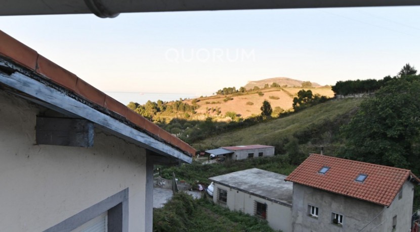 Se Vende Casa En Kobaron Con Preciosas Vistas Al Mar Para Reformar A Tu Gusto
