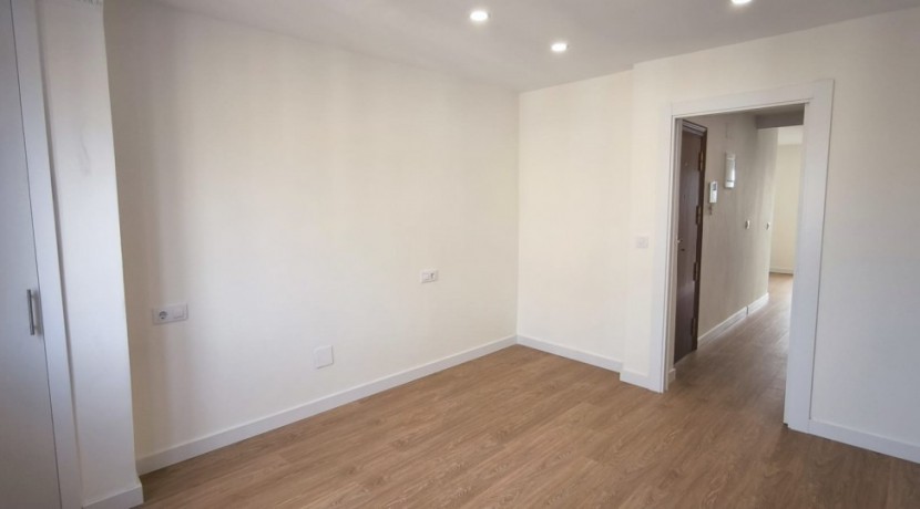 Se Vende Preciosa Vivienda En La Herriko Plaza De 3 Habitaciones Y 2 Baños Completos