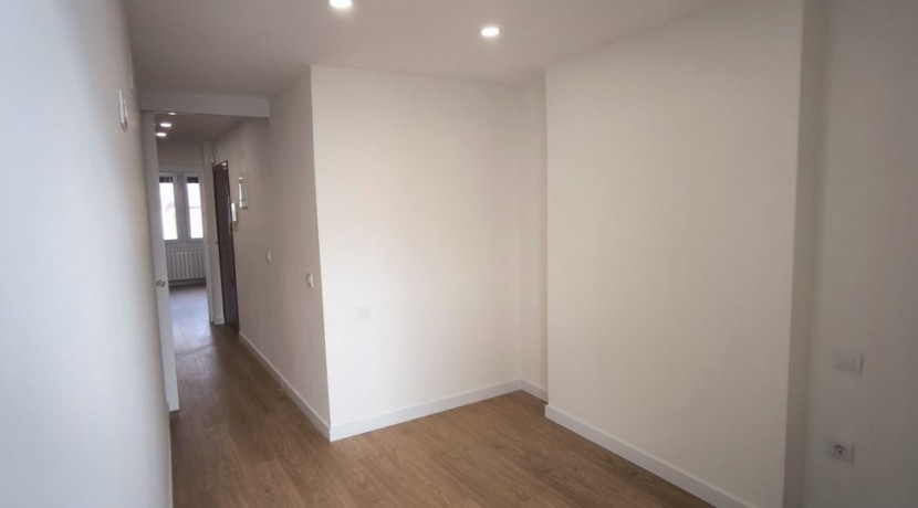 Se Vende Preciosa Vivienda En La Herriko Plaza De 3 Habitaciones Y 2 Baños Completos