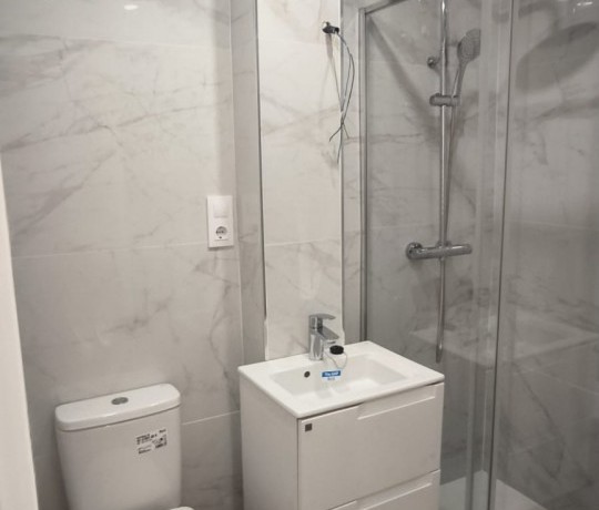 Se Vende Preciosa Vivienda En La Herriko Plaza De 3 Habitaciones Y 2 Baños Completos