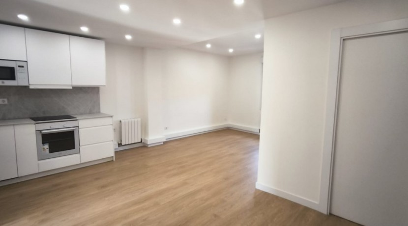 Se Vende Preciosa Vivienda En La Herriko Plaza De 3 Habitaciones Y 2 Baños Completos