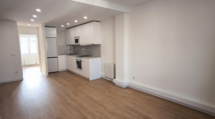 Se Vende Preciosa Vivienda En La Herriko Plaza De 3 Habitaciones Y 2 Baños Completos