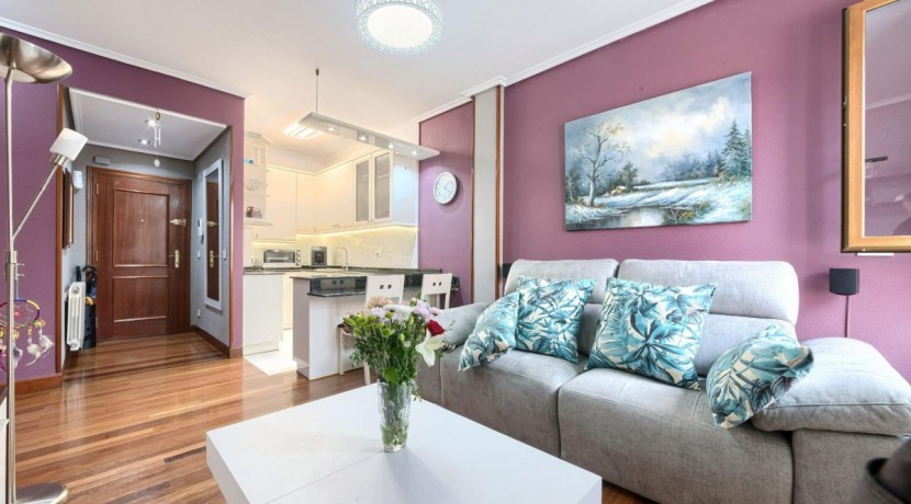 Se Vende Precioso Apartamento De 1 Habitación Con Parcela De garaje y Camarote Incluido