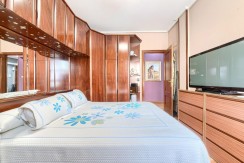 Se Vende Precioso Apartamento De 1 Habitación Con Parcela De garaje y Camarote Incluido