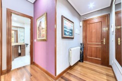 Se Vende Precioso Apartamento De 1 Habitación Con Parcela De garaje y Camarote Incluido