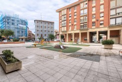 Se Vende Precioso Apartamento De 1 Habitación Con Parcela De garaje y Camarote Incluido