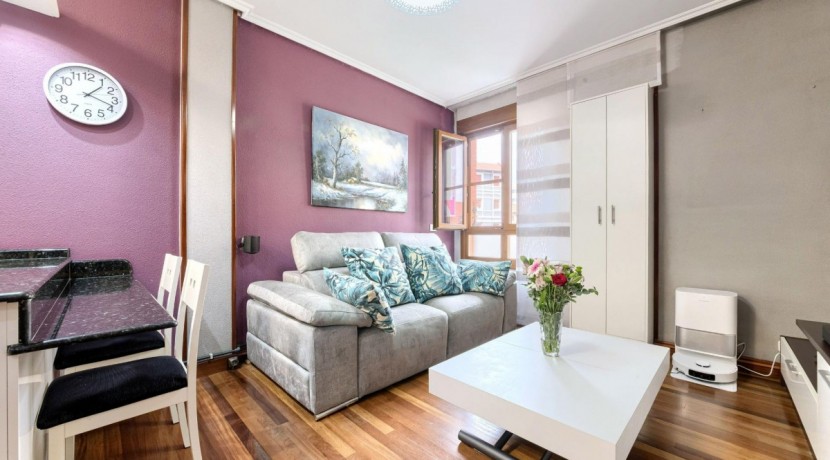Se Vende Precioso Apartamento De 1 Habitación Con Parcela De garaje y Camarote Incluido