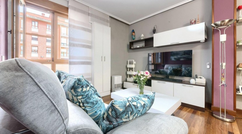 Se Vende Precioso Apartamento De 1 Habitación Con Parcela De garaje y Camarote Incluido