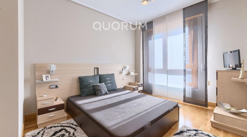 URBAN GALINDO, TRES HABITACIONES, DOS BAÑOS, GARAJE Y TRASTERO