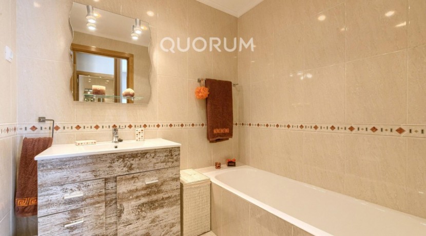 URBAN GALINDO, TRES HABITACIONES, DOS BAÑOS, GARAJE Y TRASTERO