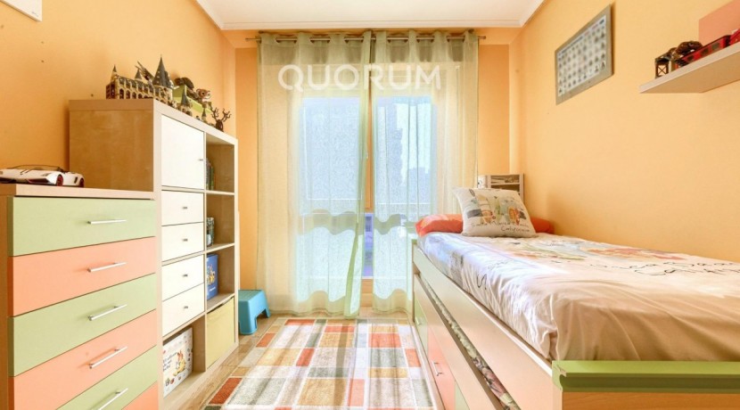 URBAN GALINDO, TRES HABITACIONES, DOS BAÑOS, GARAJE Y TRASTERO