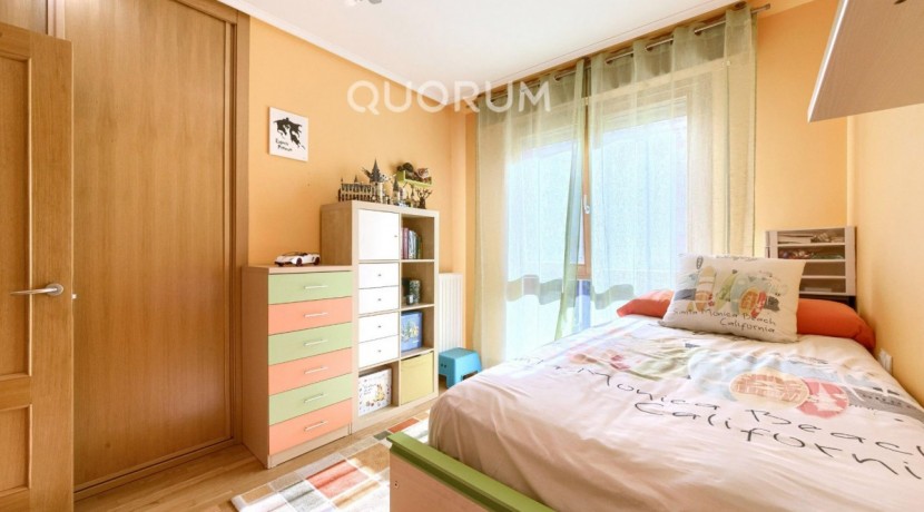 URBAN GALINDO, TRES HABITACIONES, DOS BAÑOS, GARAJE Y TRASTERO