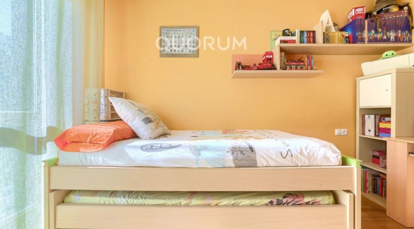 URBAN GALINDO, TRES HABITACIONES, DOS BAÑOS, GARAJE Y TRASTERO