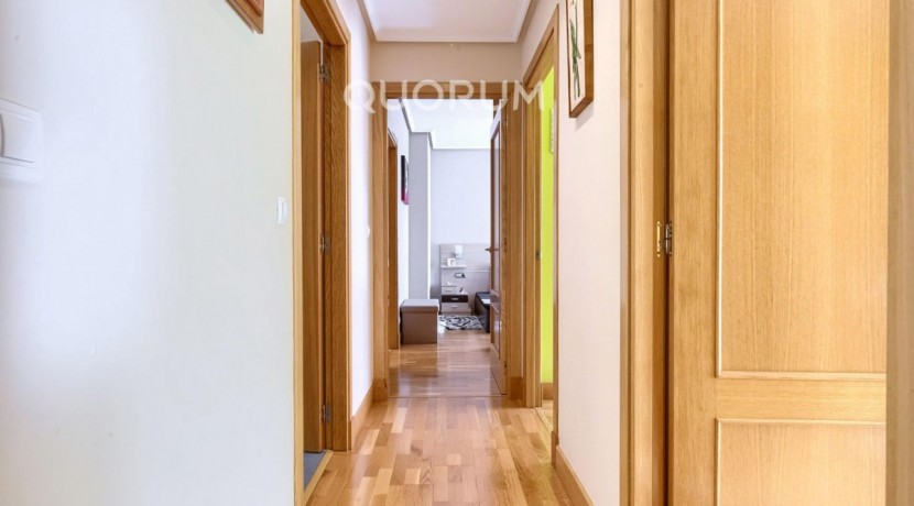 URBAN GALINDO, TRES HABITACIONES, DOS BAÑOS, GARAJE Y TRASTERO