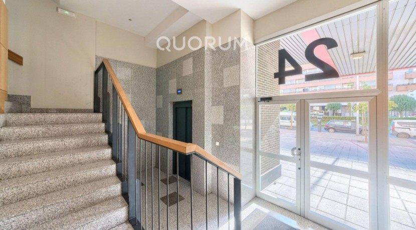 URBAN GALINDO, TRES HABITACIONES, DOS BAÑOS, GARAJE Y TRASTERO