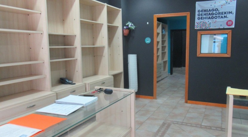 Venta/Alquiler De Local Comercial Totalmente Acondicionado En Urreta