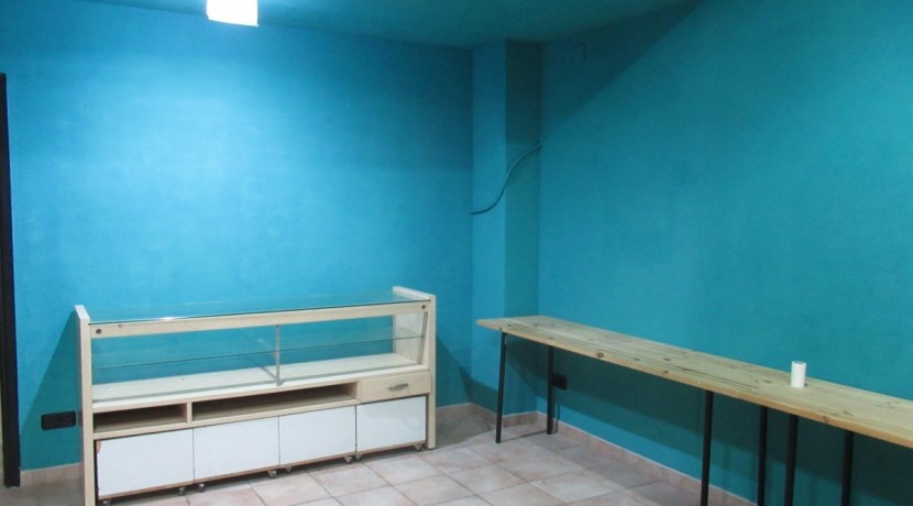 Venta/Alquiler De Local Comercial Totalmente Acondicionado En Urreta