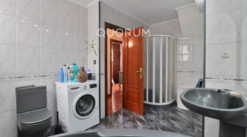 Vivienda Adosada Para Entrar A Vivir De 3 Dormitorios En Zona Tranquila