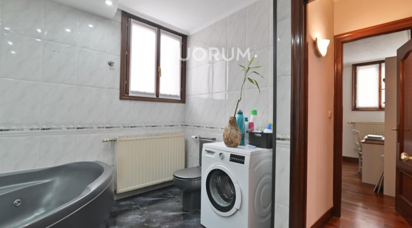 Vivienda Adosada Para Entrar A Vivir De 3 Dormitorios En Zona Tranquila