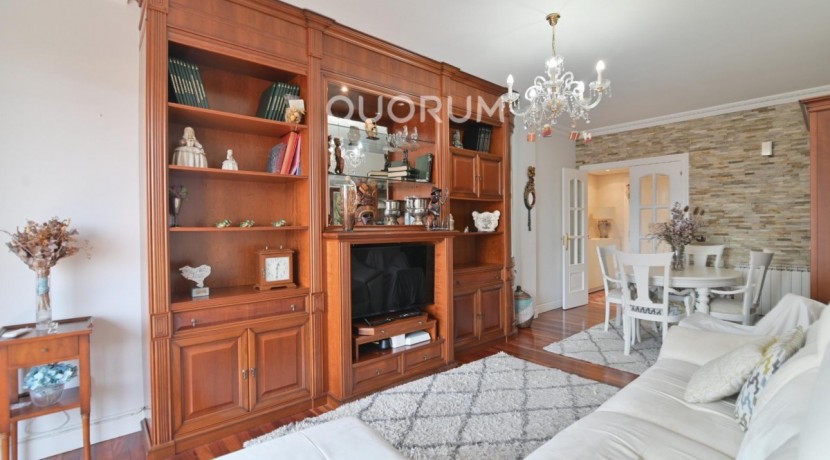 Vivienda Completa con Garaje en San Adrian