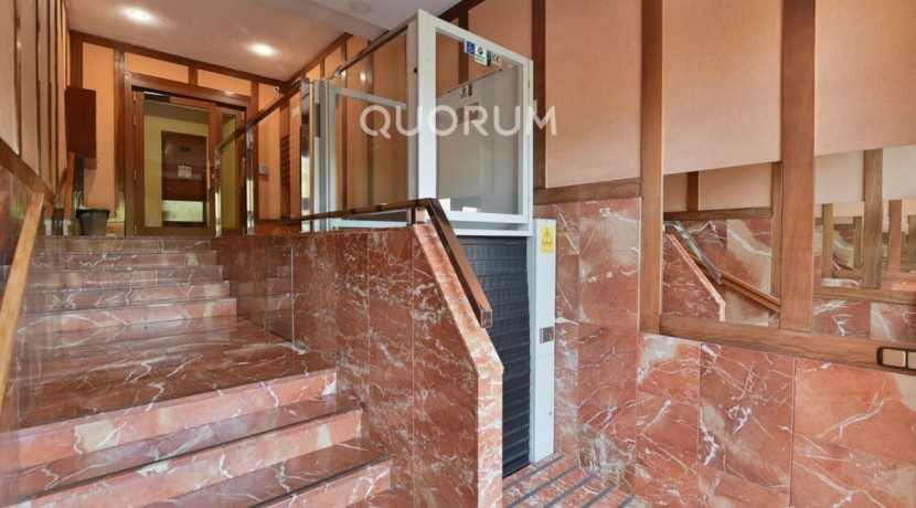 Vivienda Completa con Garaje en San Adrian