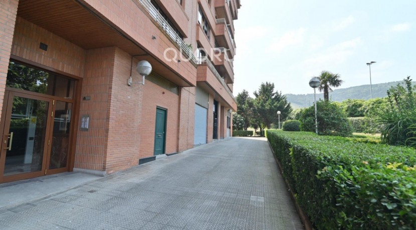 Vivienda Completa con Garaje en San Adrian