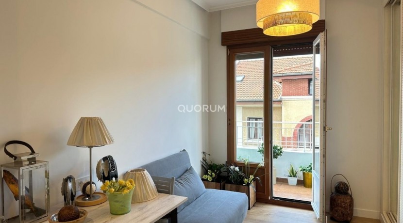 VIVIENDA COMPLETAMENTE REFORMADA Y MUY LUMINOSA