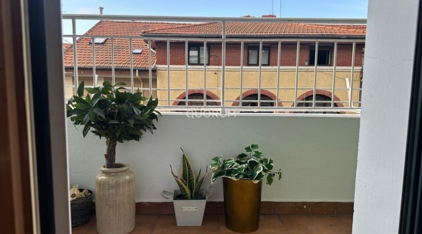 VIVIENDA COMPLETAMENTE REFORMADA Y MUY LUMINOSA