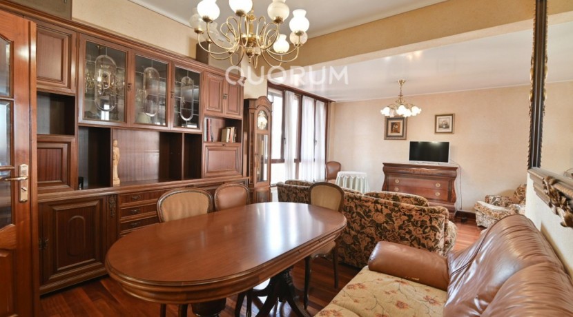 Vivienda de 4 Habitaciones con Garaje