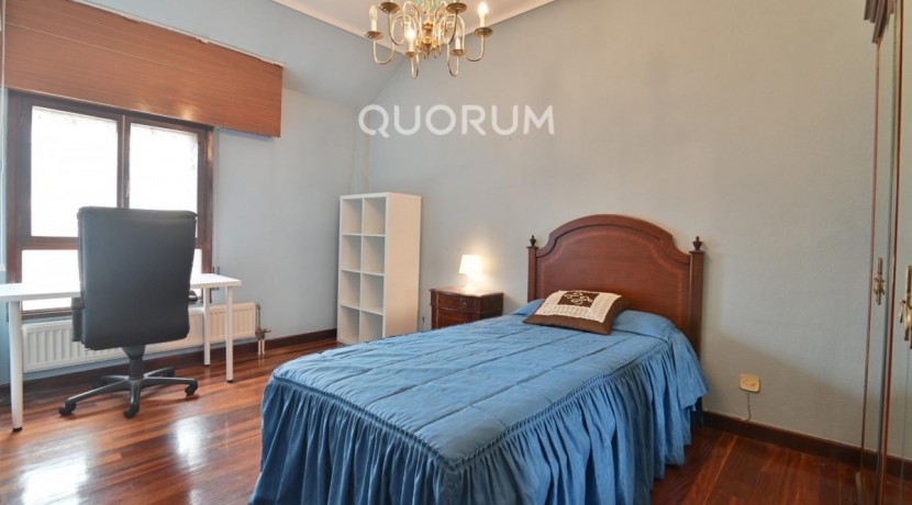 Vivienda de 4 Habitaciones con Garaje