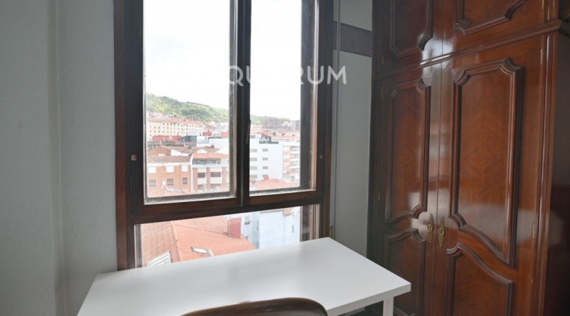 Vivienda de 4 Habitaciones con Garaje
