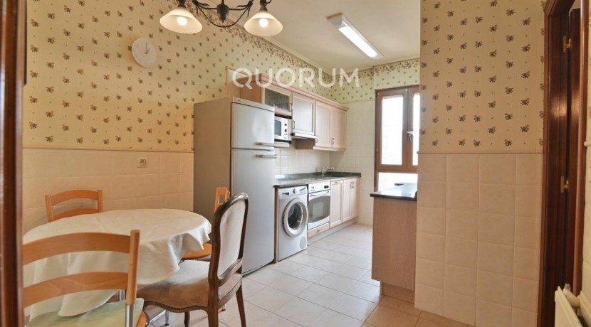 Vivienda de 4 Habitaciones con Garaje