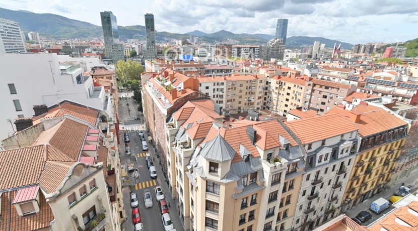 Vivienda de 4 Habitaciones con Garaje