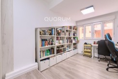 VIVIENDA TASADA MUNICIPAL Seminueva y Muy Luminosa De 2 Dormitorios y 2 Baños Con Cocina Americana y Ascensor En Zona Kalero
