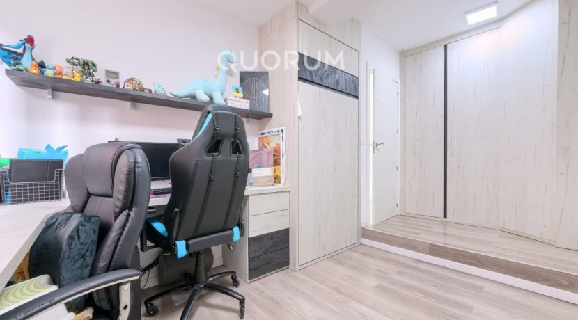 VIVIENDA TASADA MUNICIPAL Seminueva y Muy Luminosa De 2 Dormitorios y 2 Baños Con Cocina Americana y Ascensor En Zona Kalero