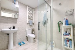 VIVIENDA TASADA MUNICIPAL Seminueva y Muy Luminosa De 2 Dormitorios y 2 Baños Con Cocina Americana y Ascensor En Zona Kalero